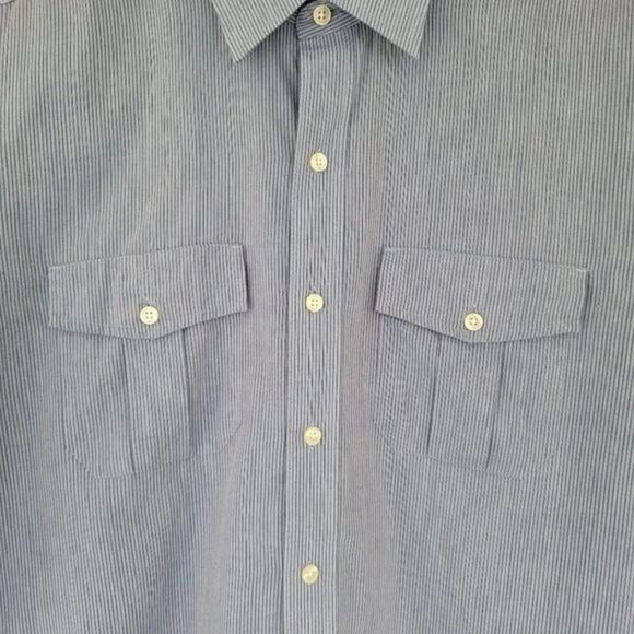 Van Heusen‎ Short Sleeve Striped Button down Shirt Womans Size L Blue - Picture 3 of 10